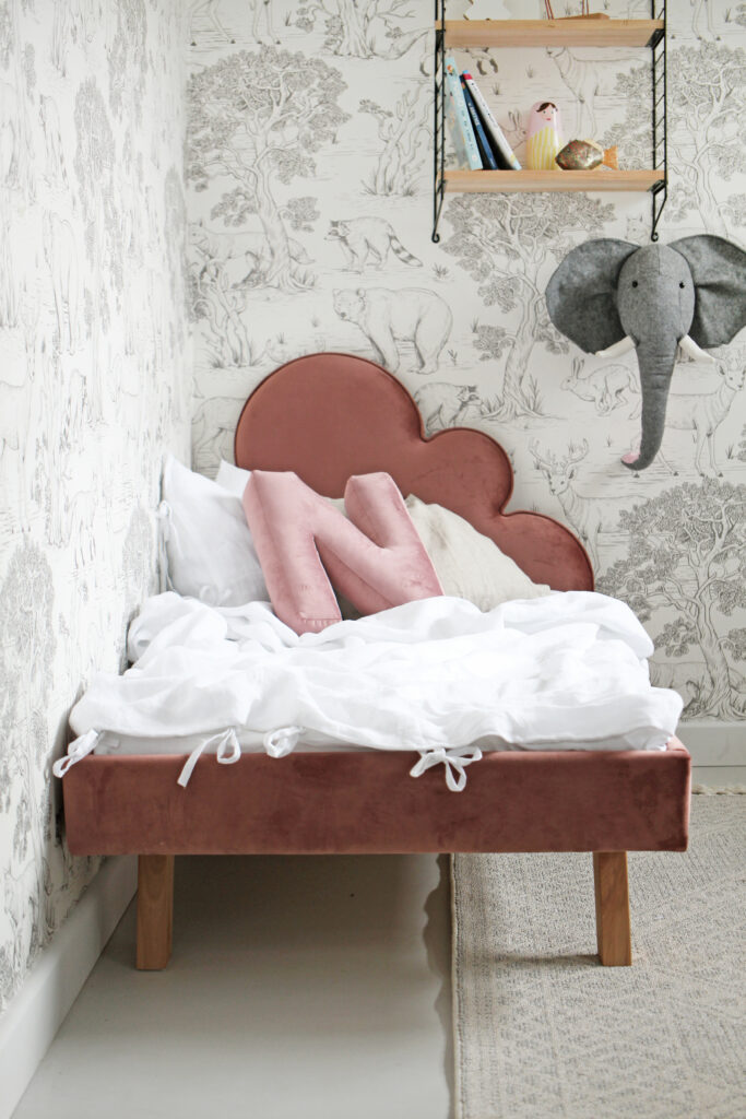 Łóżko dziecięce CHMURKA CLOUD LEGS TEXTI