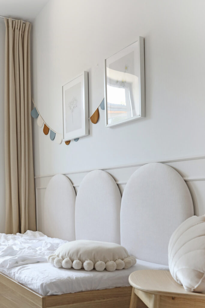Łóżko z panelami ściennymi SOFA BOX BASIC