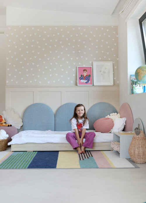 Łóżko z panelami ściennymi SOFA LEGS BASIC