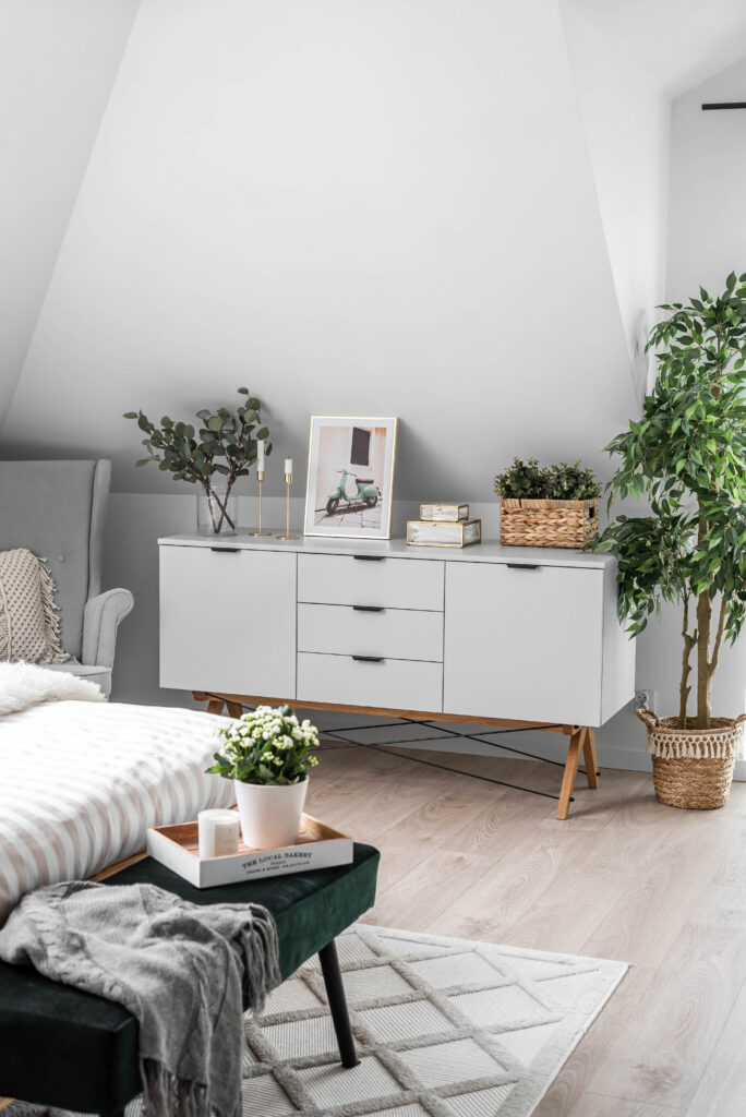 Bufet komoda BASIC